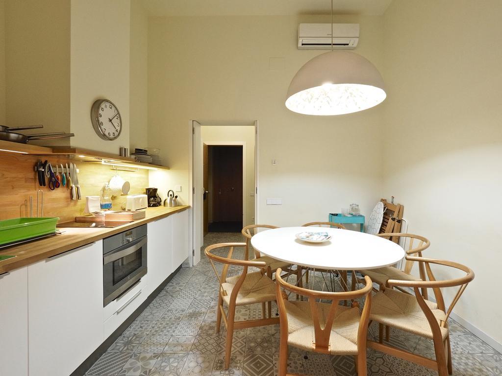 Uma Suites Pau Claris Barcelona Exteriör bild