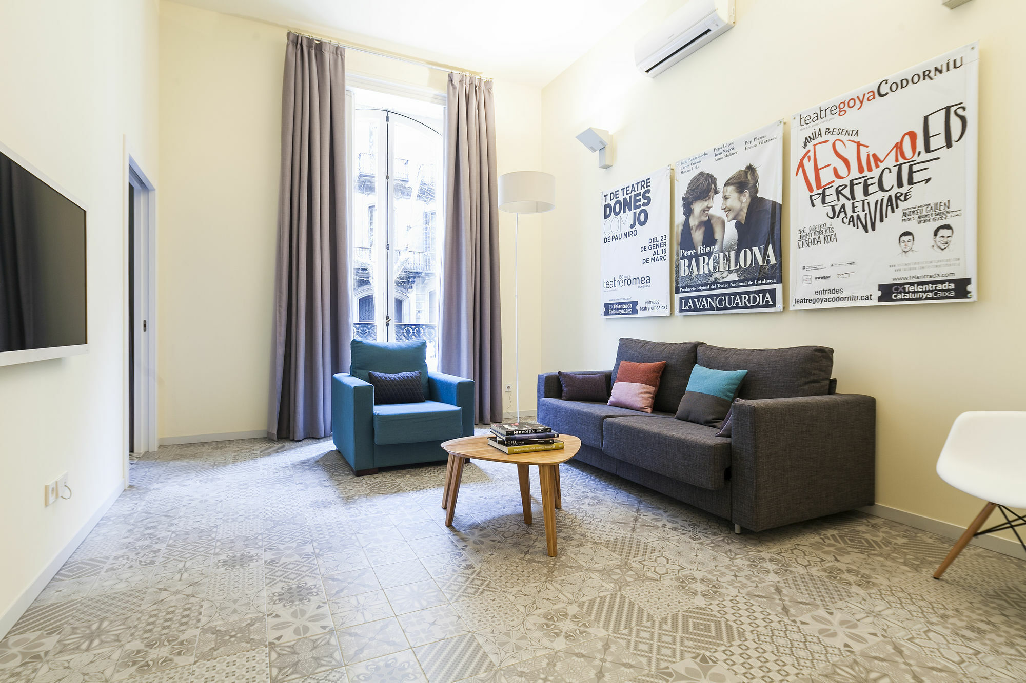 Uma Suites Pau Claris Barcelona Exteriör bild